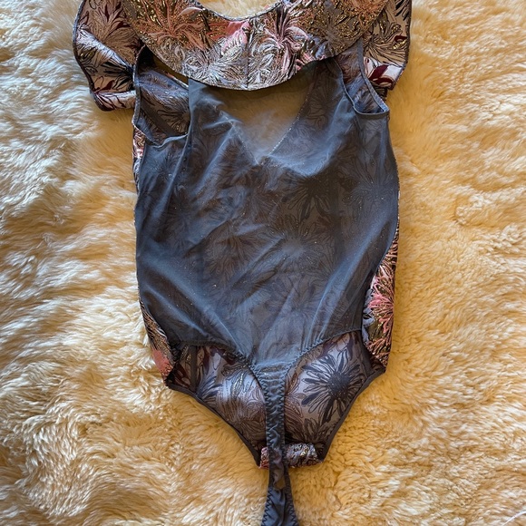 Original Victoria's Secret Dream Angel Shine Brocade Ruffle Bodysuit mesh back S - Picture 8 of 15